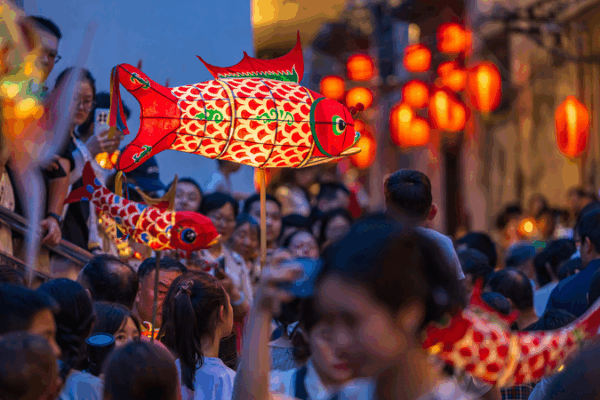 China’s Domestic Demand Fuels Economic Resilience Amid Global Challenges 🌏🛍️ China’s Domestic Demand Fuels Economic Resilience Amid Global Challenges 🌏🛍️
