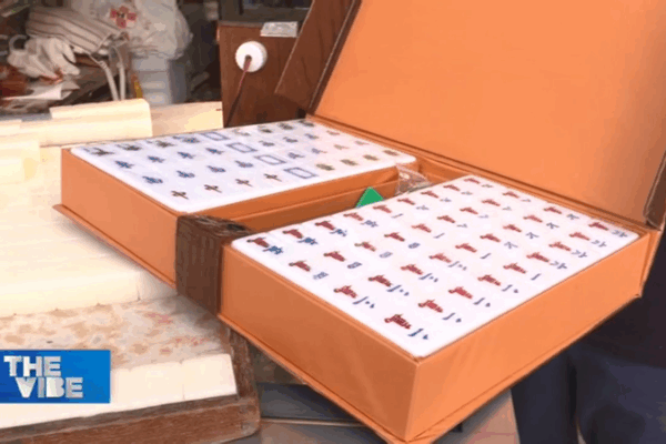 Hong Kong’s Last Female Mahjong Carver Fights to Save Tradition 🀄✨ Hong Kong’s Last Female Mahjong Carver Fights to Save Tradition 🀄✨ video poster