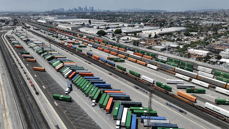 Trump Tariffs Spark Backlash: Harris, Yellen, and Businesses Sound Alarm 🚨
