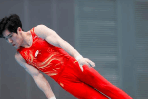 Zhang Boheng Clinches Gold at National Gymnastics Championships Despite Injury 🏅