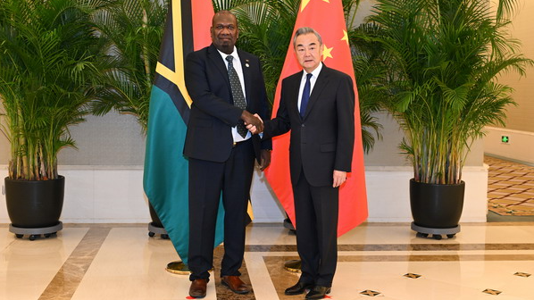 China & Vanuatu Boost Ties in Key Pacific Meeting ๐๐ค China & Vanuatu Boost Ties in Key Pacific Meeting ๐๐ค