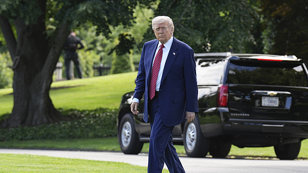 Europeans Skip U.S. Summer Trips Amid Policy Tensions 🌍✈️ Europeans Skip U.S. Summer Trips Amid Policy Tensions 🌍✈️