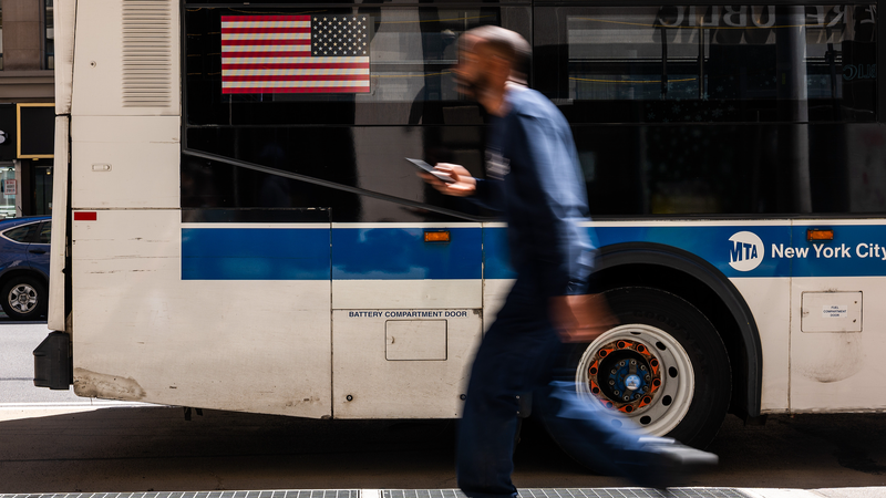Trump Tariffs Spark Investment Freeze in US Tech & Auto Sectors 🚨💸
