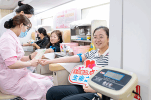 Young Chinese Donors Step Up: Blood Donations Fueled by Community & Compassion 💉