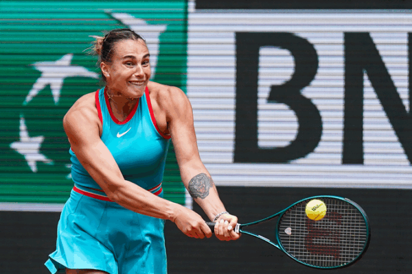 Zheng Qinwen’s Roland-Garros Run Ends in Thrilling Quarterfinal Clash 🎾💔 Zheng Qinwen’s Roland-Garros Run Ends in Thrilling Quarterfinal Clash 🎾💔