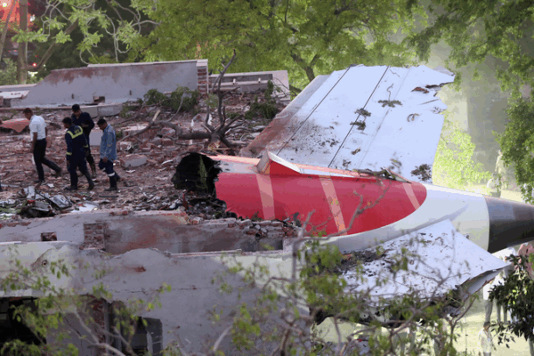 President Xi Sends Condolences After India Plane Crash โ๏ธ๐๏ธ President Xi Sends Condolences After India Plane Crash โ๏ธ๐๏ธ