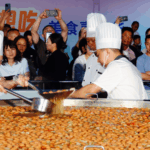 3QVS4FW71N4MC1BKXDMZ - 🌍NewspaperAmigo – Your Global News Buddy 🗞️ Giant Hot Pot Steals Spotlight at Hubei Food Festival 🍲🎉
