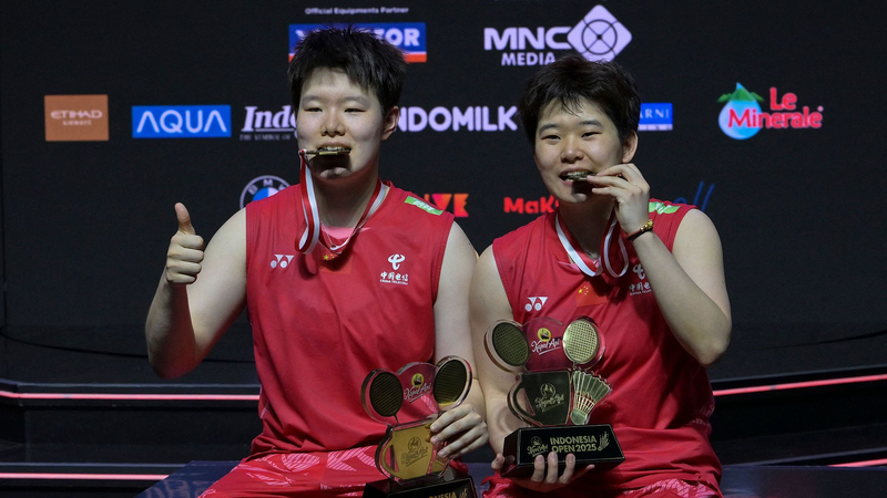 China's Liu & Tan Smash Victory at Indonesia Open 🏸🇨🇳