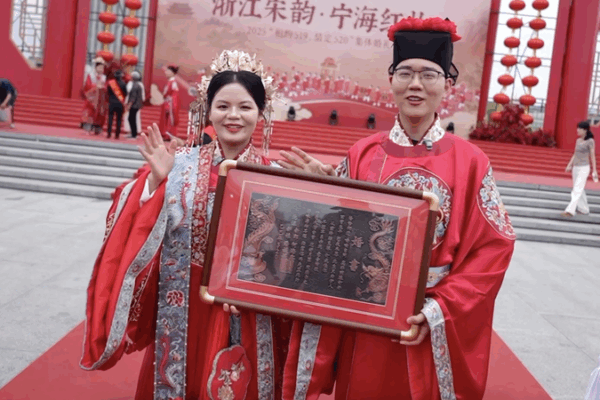 China’s Red Wedding Boom: Tradition Meets Tourism 💍🎉 China's Red Wedding Boom: Tradition Meets Tourism 💍🎉 video poster