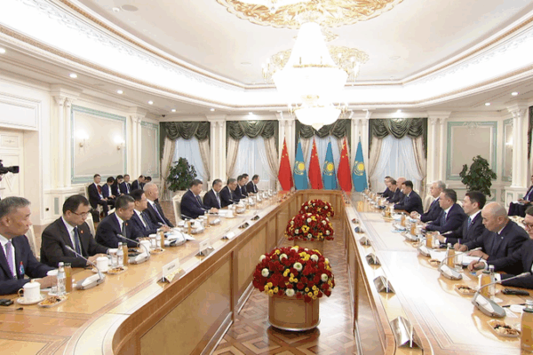 Xi and Tokayev Strengthen China-Kazakhstan Ties ๐๐ค Xi and Tokayev Strengthen China-Kazakhstan Ties ๐๐ค video poster