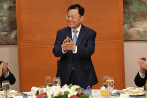 🇨🇳✌️ Ambassador Xie Stresses Unity at DC Dragon Boat Fest