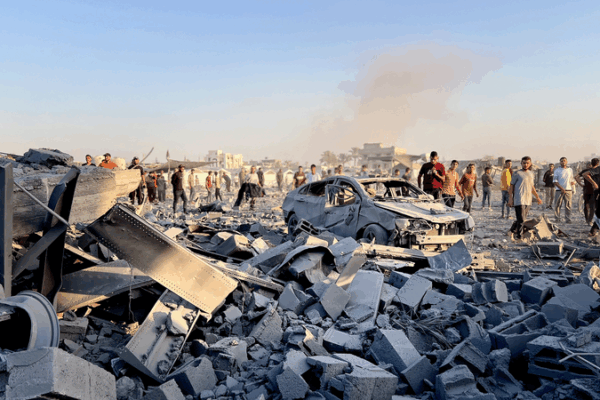 Israel Urges Gaza Evacuation as Trump Teases Ceasefire 🕊️💥 Israel Urges Gaza Evacuation as Trump Teases Ceasefire 🕊️💥