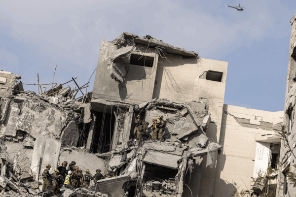 Israel-Iran Ceasefire Shaken: New Missile Reports Spark Tensions ๐๐ฃ Israel-Iran Ceasefire Shaken: New Missile Reports Spark Tensions ๐๐ฃ video poster