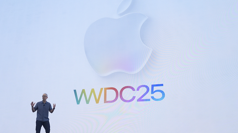 Apple WWDC 2025 Wows with UI, But AI Lags Behind 🍎💻