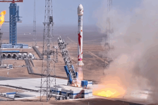 Jacky Tsai Launches Art into Space ๐๐จ Jacky Tsai Launches Art into Space ๐๐จ video poster