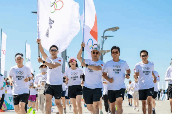 Beijing Runners Unite for Olympic Day Spirit 🏃♂️✨ Beijing Runners Unite for Olympic Day Spirit 🏃♂️✨