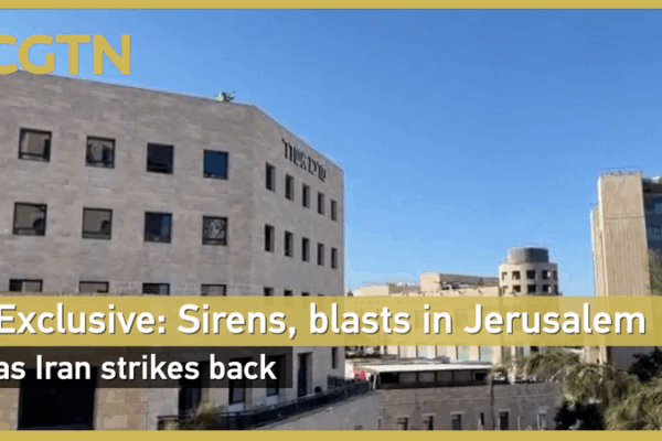 🚨 Iran Launches Missiles at Israel Amid Escalating Tensions 🌍💥 🚨 Iran Launches Missiles at Israel Amid Escalating Tensions 🌍💥 video poster