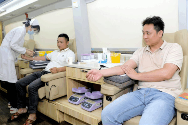 China Boosts Blood Donation Safety ๐๐ฉธ China Boosts Blood Donation Safety ๐๐ฉธ