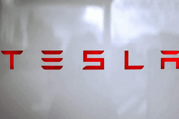 Tesla Makes History with First Fully Driverless Car Delivery ๐โจ Tesla Makes History with First Fully Driverless Car Delivery ๐โจ