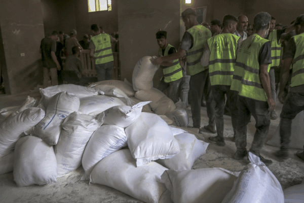 WHO Delivers Critical Medical Aid to Gaza Amid Crisis 🌍🩹 WHO Delivers Critical Medical Aid to Gaza Amid Crisis 🌍🩹