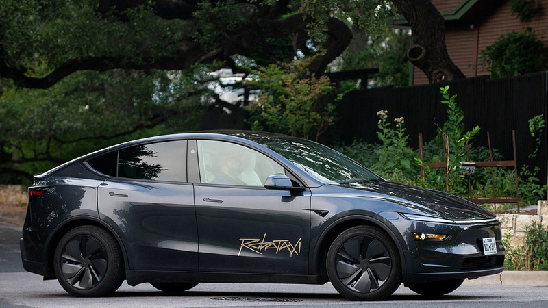 Tesla's Robotaxi Hits Austin Streets 🚖💨