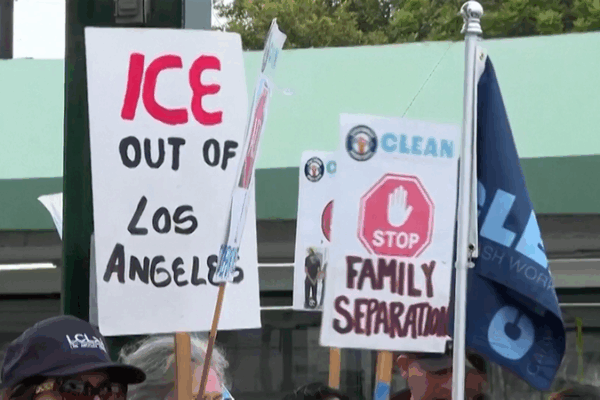 LA Protests Escalate Over Immigration Raids ๐จ๐บ๐ธ LA Protests Escalate Over Immigration Raids ๐จ๐บ๐ธ video poster