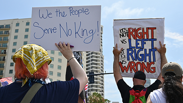 Nationwide Protests Erupt Against Trump Policies ๐ซ๐ #NoKings Nationwide Protests Erupt Against Trump Policies ๐ซ๐ #NoKings