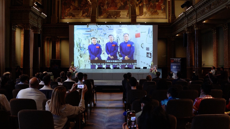 Chinese Astronauts Host Cosmic Q&A with Hungarian Students 🚀✨ video poster