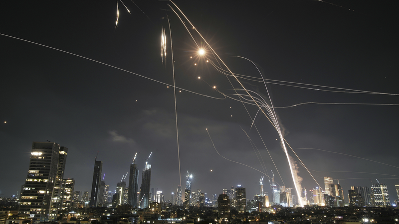 DS25A5MNDBTXRLV7BILL - 🌍NewspaperAmigo – Your Global News Buddy 🗞️ Israel-Iran Tensions Escalate Amid New Strikes ⚡🌍 video poster