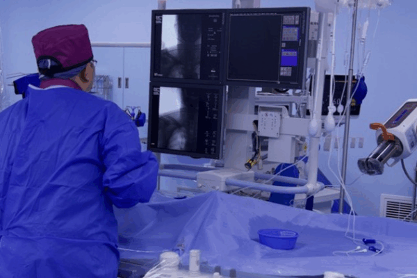 China’s Brain Tech Breakthrough: Paralyzed Patient Moves Again 🧠💥 China's Brain Tech Breakthrough: Paralyzed Patient Moves Again 🧠💥