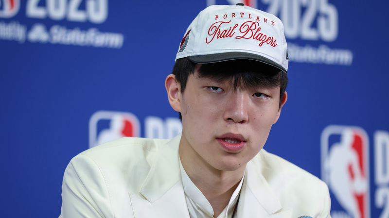 FNHGW0T3Y7FA1FYHP0BS - 🌍NewspaperAmigo – Your Global News Buddy 🗞️ 🏀 Yang Hansen Makes NBA History as Trail Blazers Pick Chinese Star at #16!