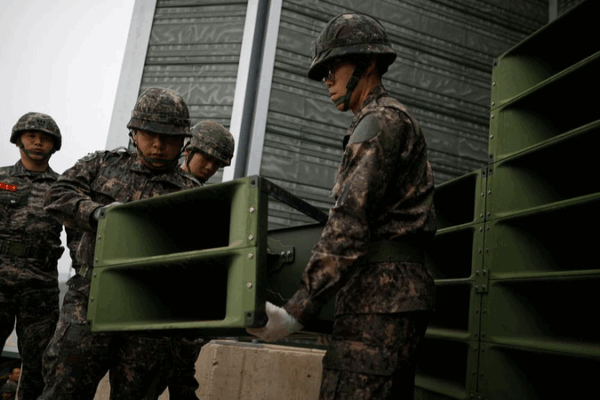 Korean Peninsula Tensions Ease as ROK Stops Loudspeaker Broadcasts 🎤✌️ Korean Peninsula Tensions Ease as ROK Stops Loudspeaker Broadcasts 🎤✌️