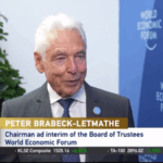 HA661ULQAM3F2TEXW93U - 🌍NewspaperAmigo – Your Global News Buddy 🗞️ WEF Chair Talks Global Economy & China Ties at Summer Davos 🌏💼 video poster