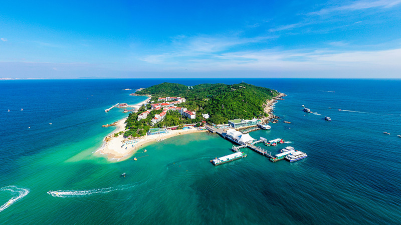 HS63RAEW9K3DYE82M91X - 🌍NewspaperAmigo – Your Global News Buddy 🗞️ Dive into Wuzhizhou’s Underwater Paradise 🌊🐠 video poster