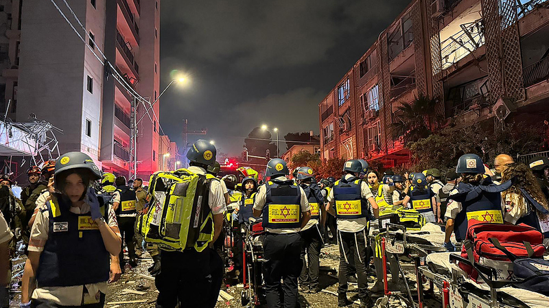 HUEUIII9BCOU1THW00V1 - 🌍NewspaperAmigo – Your Global News Buddy 🗞️ 🇨🇳 Urges Citizens to Leave Israel Amid Rising Tensions 🚨