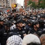 I7ARTV9ZCRF27CERDRWX - 🌍NewspaperAmigo – Your Global News Buddy 🗞️ 🇺🇸 U.S. Cities Erupt in Protests Against Immigration Raids 🚨