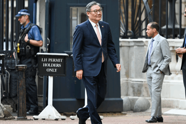 China & U.S. Forge Trade Truce: Stability in a Chaotic World? ππ€ China & U.S. Forge Trade Truce: Stability in a Chaotic World? ππ€