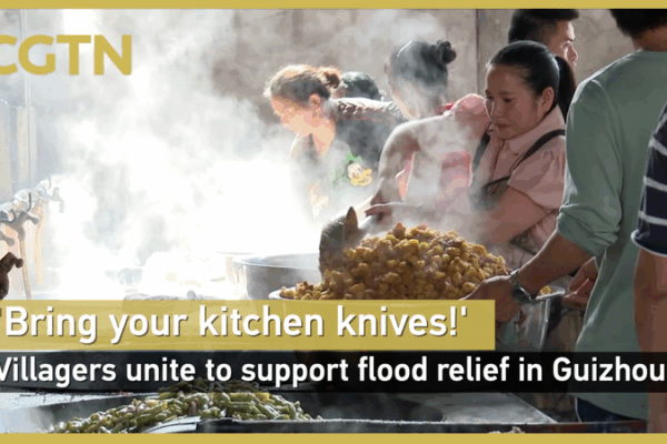 Guizhou Villagers Wield Kitchen Knives in Flood Relief Effort ๐ด๐ Guizhou Villagers Wield Kitchen Knives in Flood Relief Effort ๐ด๐ video poster