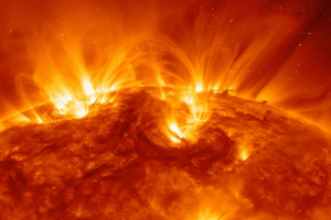 Solar Flare Sparks Geomagnetic Storms & Stunning Auroras 🌌✨