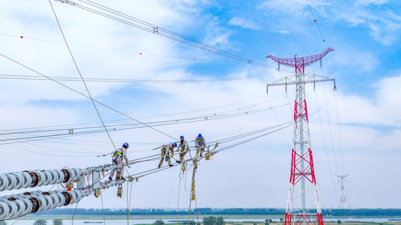 Anhui's Mega Power Project Conquers Huaihe River 🌉⚡