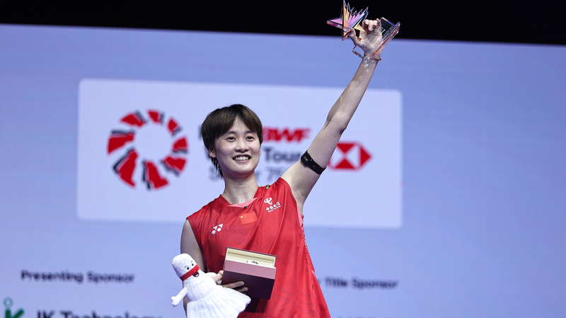 Chen Yufei Reigns Supreme at Singapore Open 🏸✨