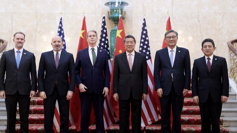 O8IYEK46R4GLOM15PNO5 - 🌍NewspaperAmigo – Your Global News Buddy 🗞️ China-U.S. Economic Talks Signal Thaw in Trade Tensions 🌏🤝