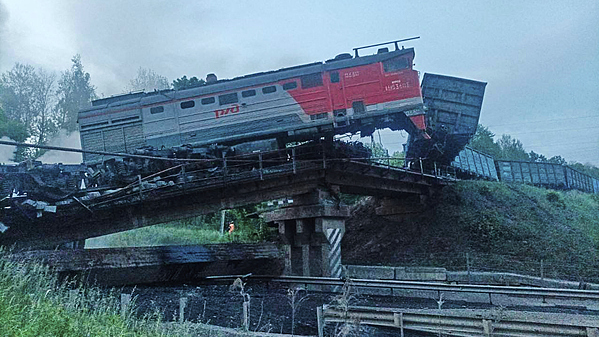 Russian Bridge Collapses Labeled ‘Terrorist Attack’ 🚨🚂 Russian Bridge Collapses Labeled 'Terrorist Attack' 🚨🚂