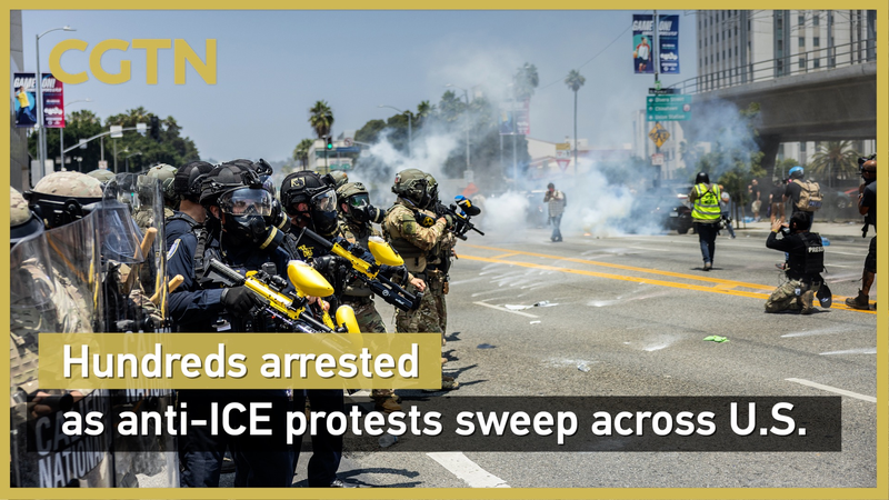 PJ8UENAY6U7714MS16EG - 🌍NewspaperAmigo – Your Global News Buddy 🗞️ Hundreds Arrested as Anti-ICE Protests Rock U.S. Cities 🌆✊ video poster