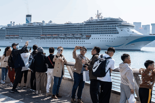 Hong Kong Sees 20M Visitors in 2025: Culture & Events Fuel Tourism Boom 🌟✈️ Hong Kong Sees 20M Visitors in 2025: Culture & Events Fuel Tourism Boom 🌟✈️