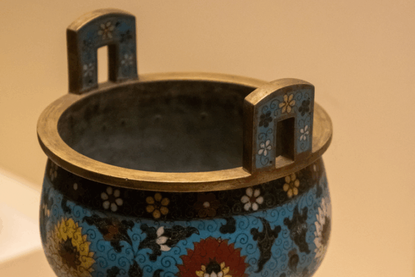 Ancient Ming Dynasty ‘AC’? 🌀 This Enamel Ding Kept Cool in Style! Ancient Ming Dynasty 'AC'? 🌀 This Enamel Ding Kept Cool in Style!