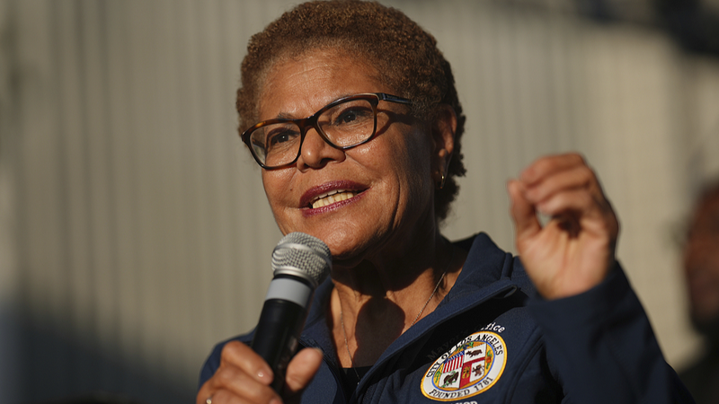 R18QSJBT5VX87YEY234G - 🌍NewspaperAmigo – Your Global News Buddy 🗞️ SoCal Mayors Unite Against ICE Raids: 'Stop the Fear Tactics' 🛑✊