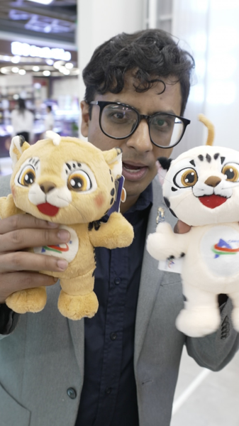 🇨🇳🇿🇦 Explore Africa in China: A 60-Second Market Adventure! video poster