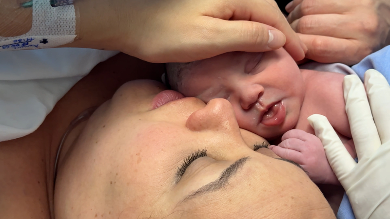 RMMEMNBBG00GX0MXTGWH - 🌍NewspaperAmigo – Your Global News Buddy 🗞️ AI Revolutionizes Fertility Treatments: Mexico Welcomes First 'Machine-Embryo' Baby 👶🤖 video poster