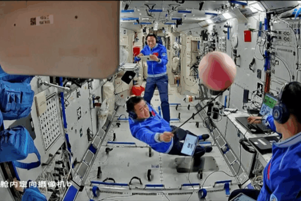 Shenzhou-20 Crew Smashes Space Science Goals 🚀🔬 Shenzhou-20 Crew Smashes Space Science Goals 🚀🔬